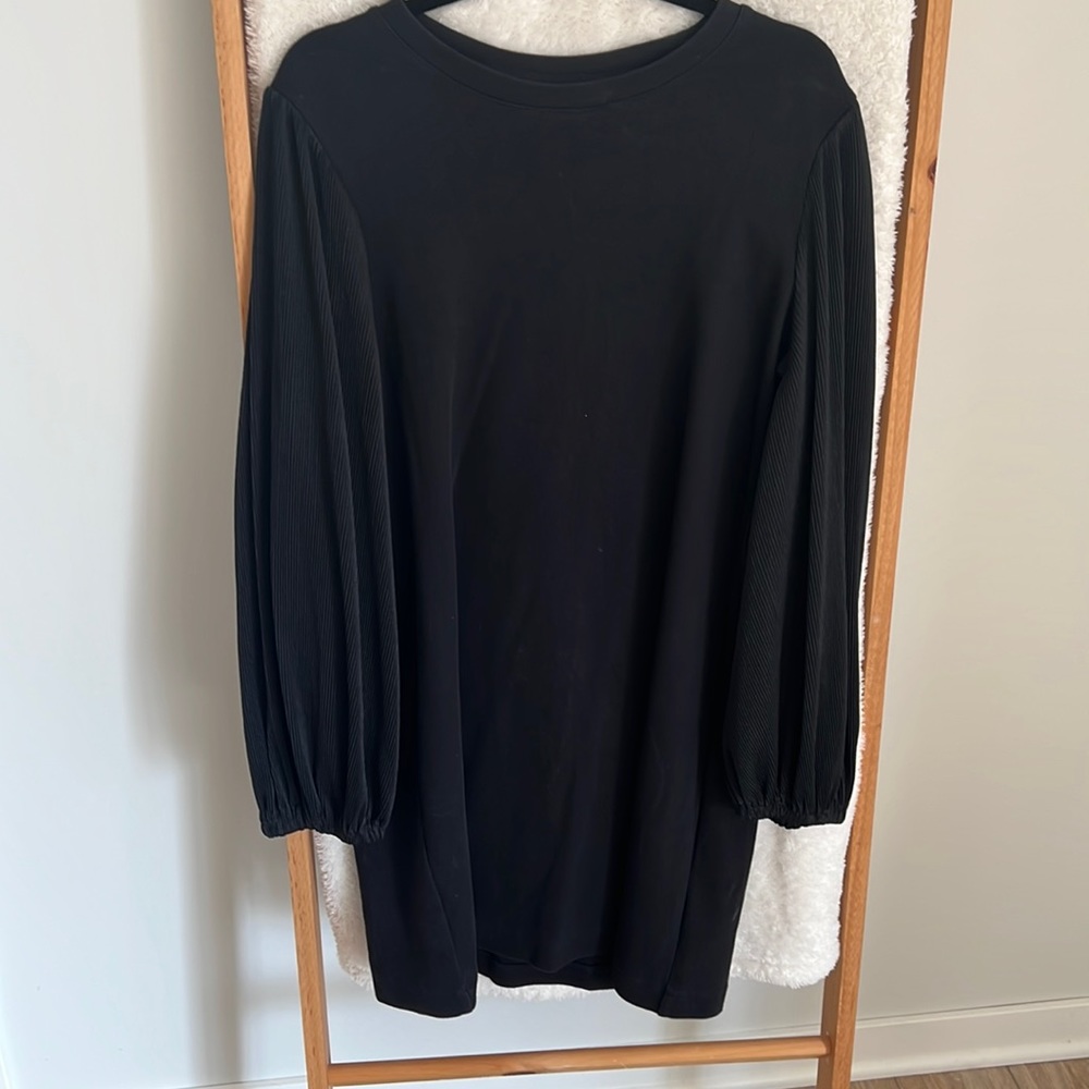 Lou & Grey Balloon Sleeve Dress